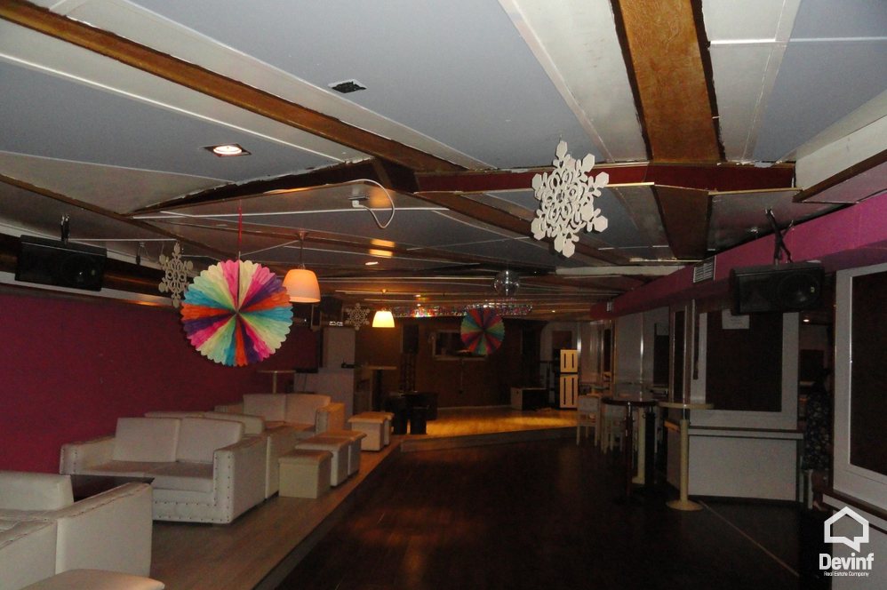 Tirane For Rent Bar-Restaurant  Pub in the center of Tirana 