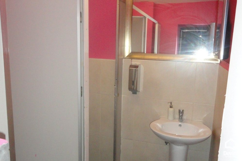 Tirane For Rent Bar-Restaurant  Pub in the center of Tirana 