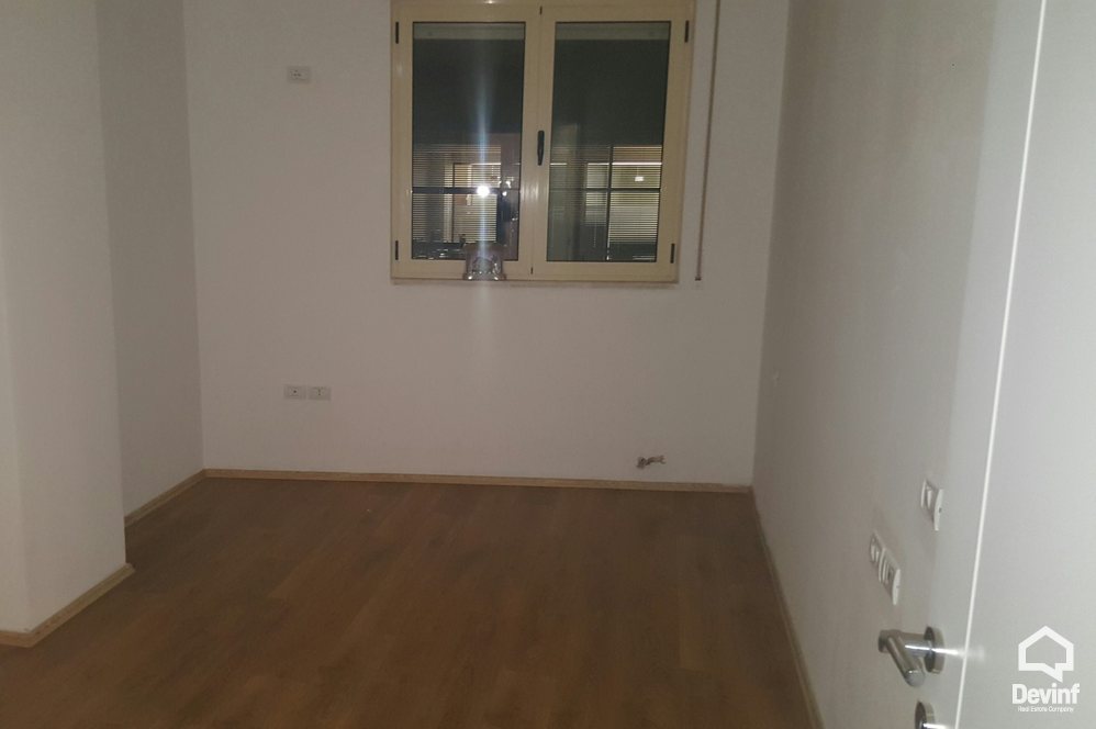 Tirane Qera Zyre  Pallat i ri prane Qendres Kristal apartament klinike dentare