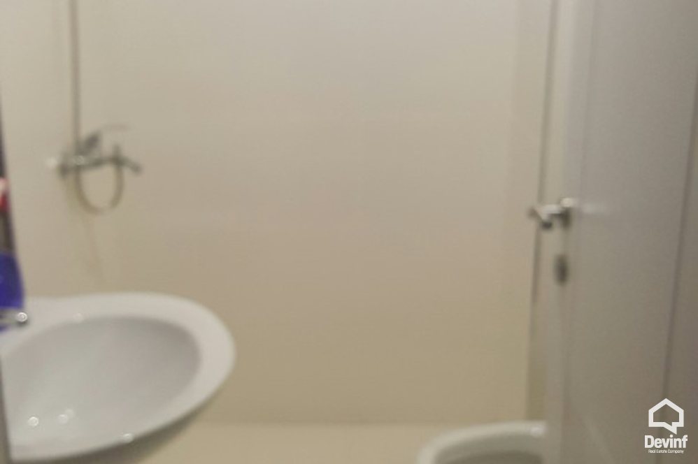 Tirane Qera Zyre  Pallat i ri prane Qendres Kristal apartament klinike dentare