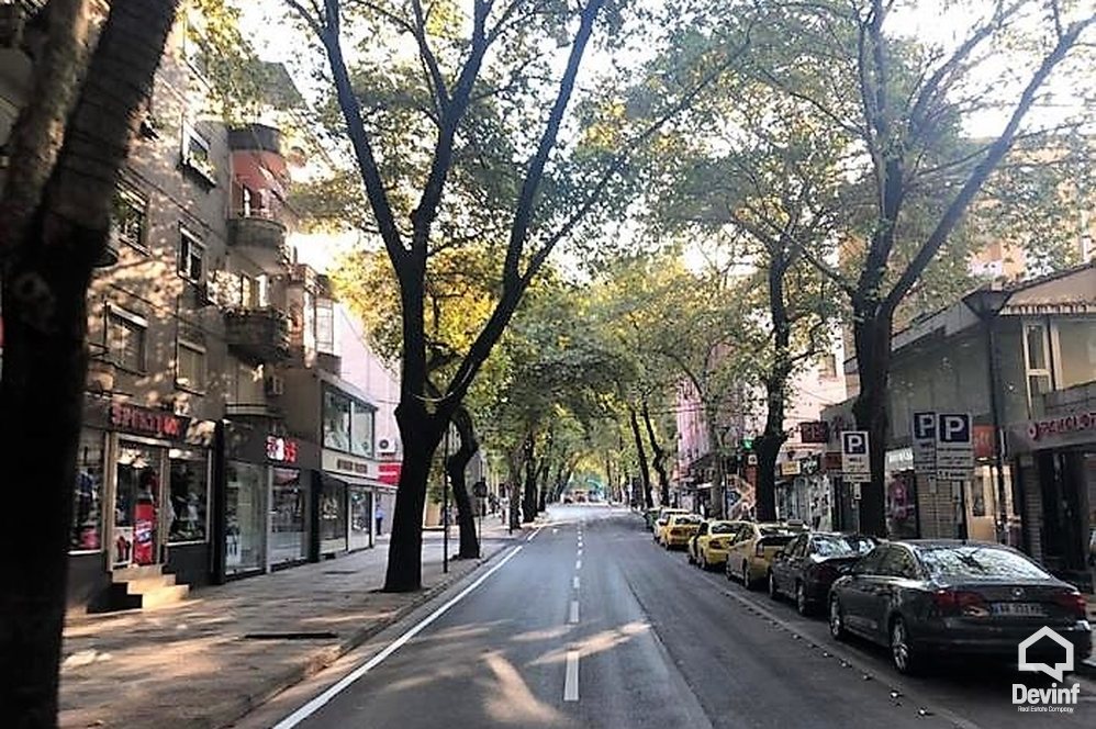 Tirane Shitje Dyqan  Rruga Myslym Shyri, prane Gjykates se Larte dyqan