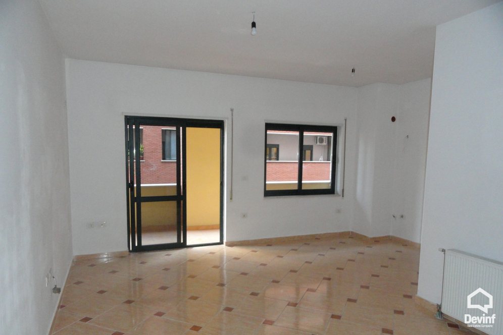 Tirane Qera Zyre 3+1+A Zyre ne qender te Tiranes apartament
