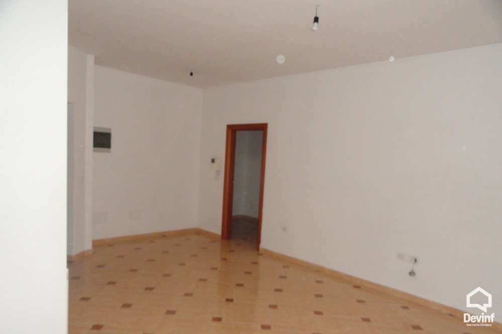 Tirane Qera Zyre 3+1+A Zyre ne qender te Tiranes apartament
