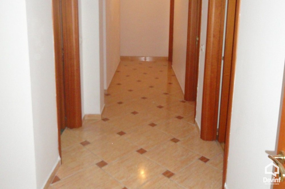 Tirane Qera Zyre 3+1+A Zyre ne qender te Tiranes apartament