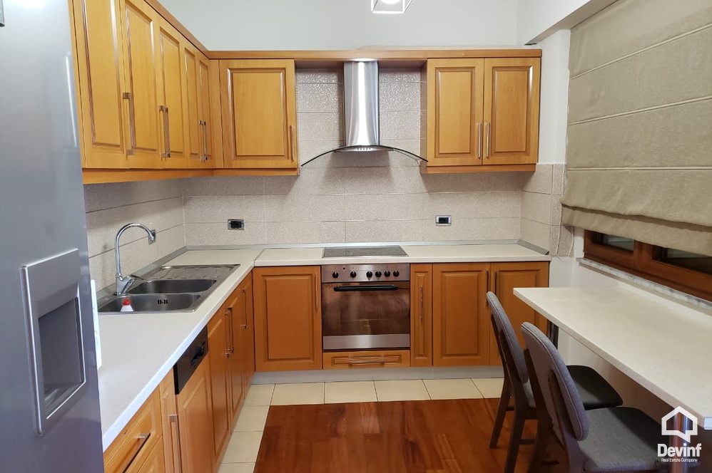 Tirane Qera Apartament 3+1+G Apartamenti ndodhet prane Klubit Sportiv Dinamo apartament