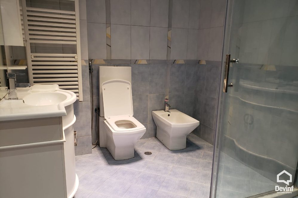 Tirane Qera Apartament 3+1+G Apartamenti ndodhet prane Klubit Sportiv Dinamo apartament