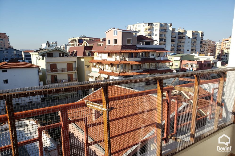 Tirane Qera Apartament 3+1+G Apartamenti ndodhet prane Klubit Sportiv Dinamo apartament
