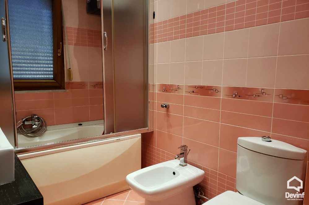 Tirane Qera Apartament 3+1+G Apartamenti ndodhet prane Klubit Sportiv Dinamo apartament