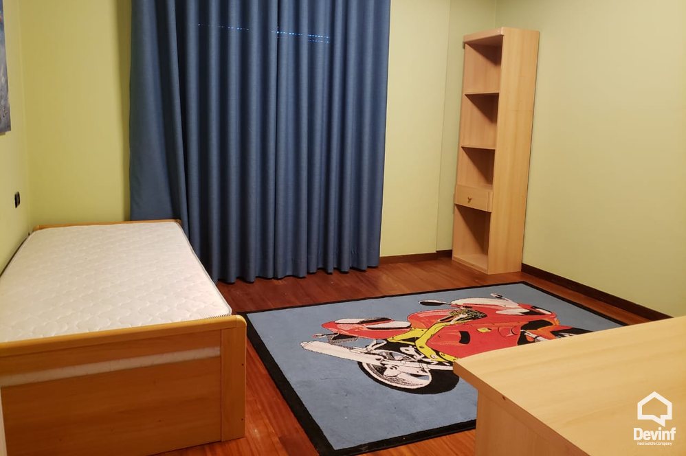 Tirane Qera Apartament 3+1+G Apartamenti ndodhet prane Klubit Sportiv Dinamo apartament