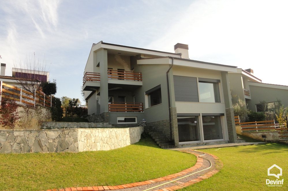Tirane For Rent Villa Me shume se 4 dhoma Villa in a residential compound located in Farka area  Residential Complex