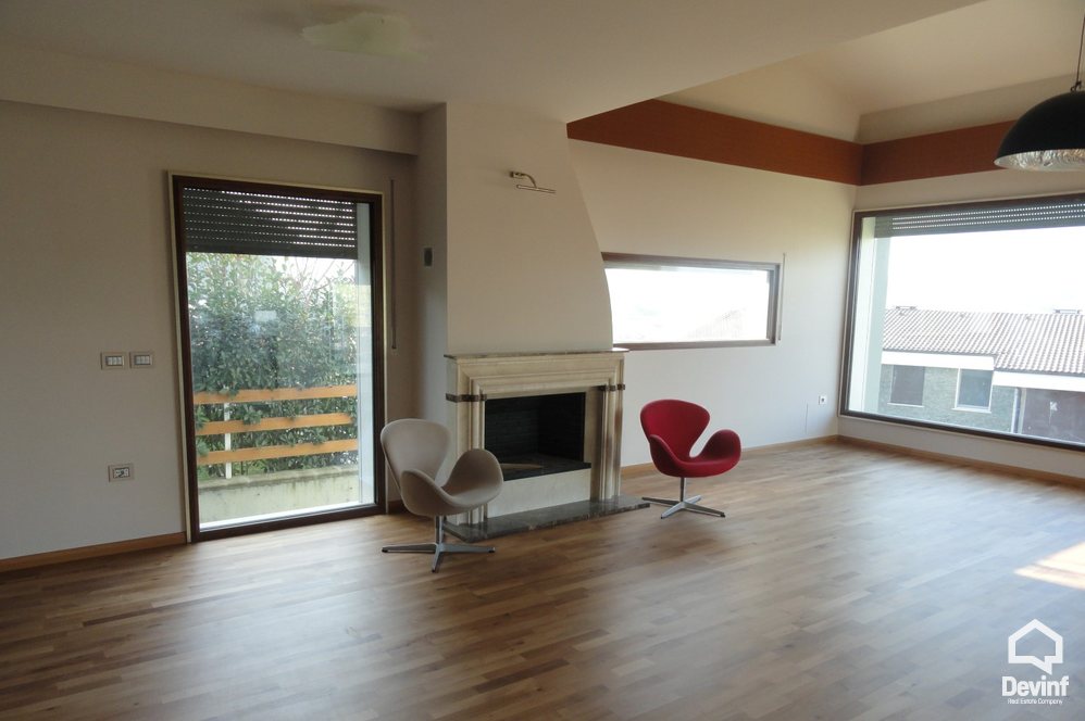 Tirane For Rent Villa Me shume se 4 dhoma Villa in a residential compound located in Farka area  Residential Complex