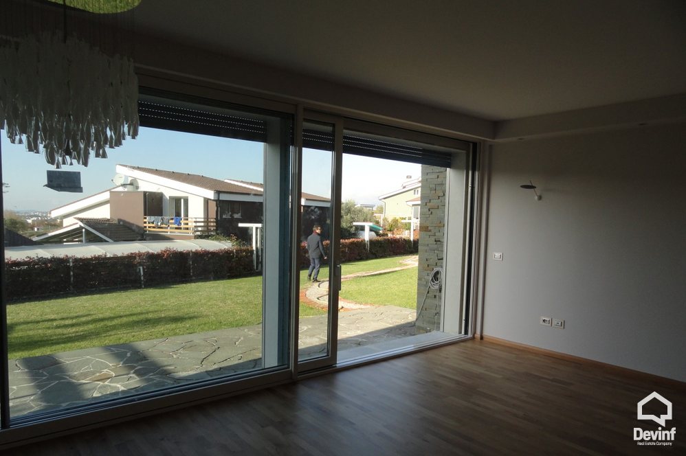 Tirane For Rent Villa Me shume se 4 dhoma Villa in a residential compound located in Farka area  Residential Complex