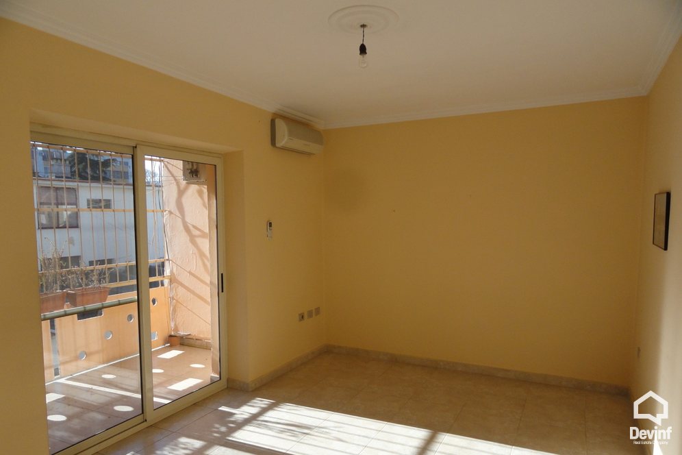 Me Qera Zyre 3+1+A Apartament ne Rr. Myslym Shyri Tirane