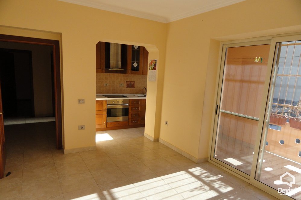Tirane For Rent Office 3+1+A Apartment in Str. Myslym Shyri Apartment Office