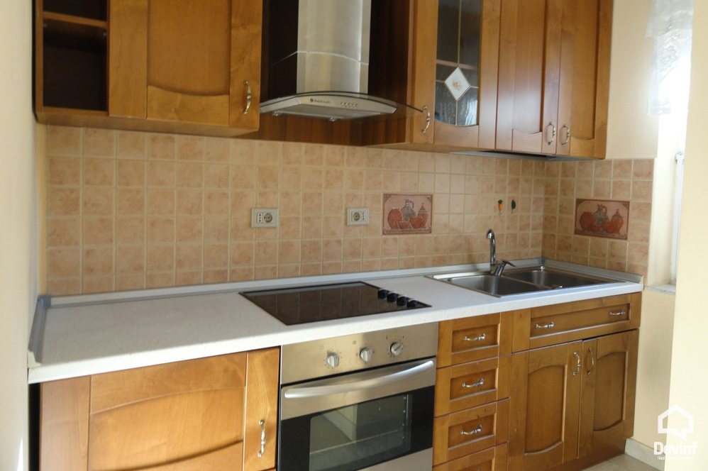 Tirane For Rent Office 3+1+A Apartment in Str. Myslym Shyri Apartment Office