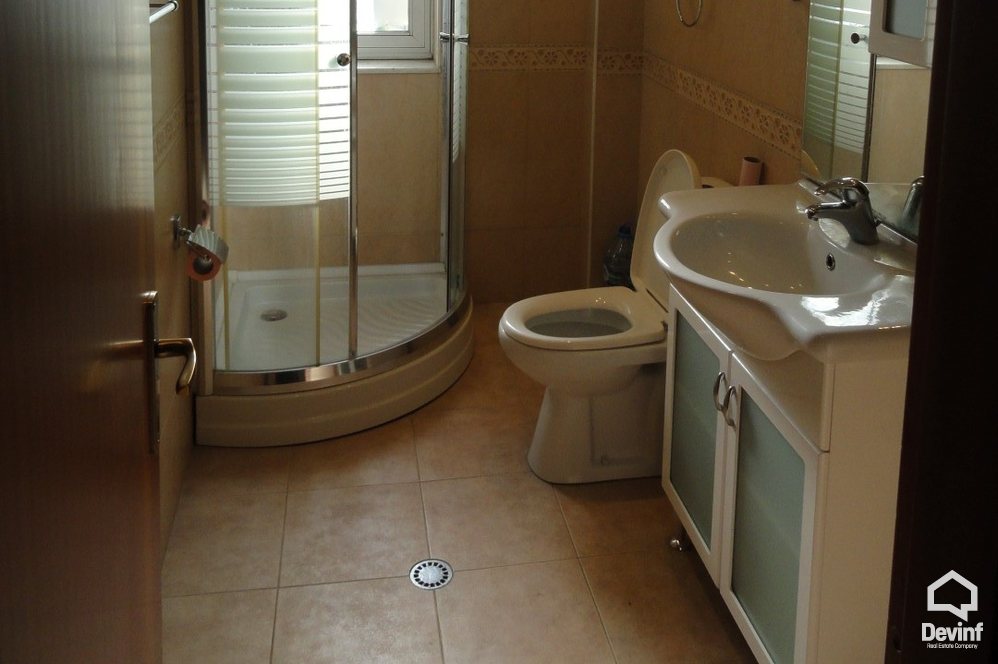 Tirane For Rent Office 3+1+A Apartment in Str. Myslym Shyri Apartment Office