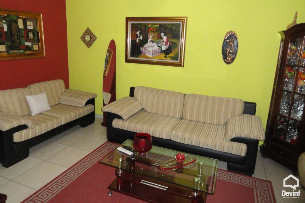 Tirane Shitje Apartament 2+1+G Pallati ndodhet prane Tregut Elektrik apartament