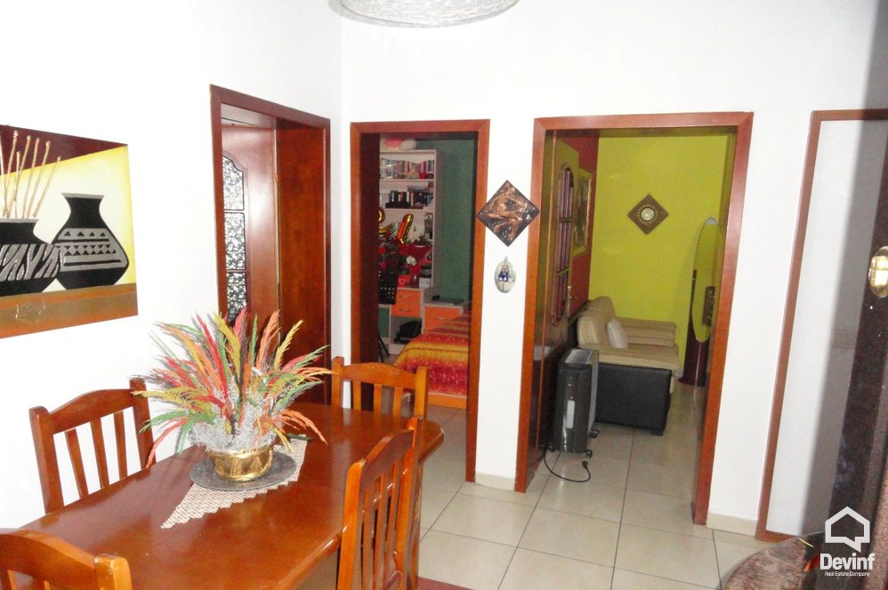 Tirane Shitje Apartament 2+1+G Pallati ndodhet prane Tregut Elektrik apartament