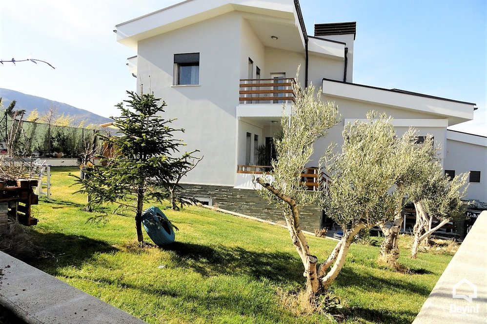Tirane Shitje Vile  Kompleks Rezidencial, prane TEG vile kompleks rezidencial
