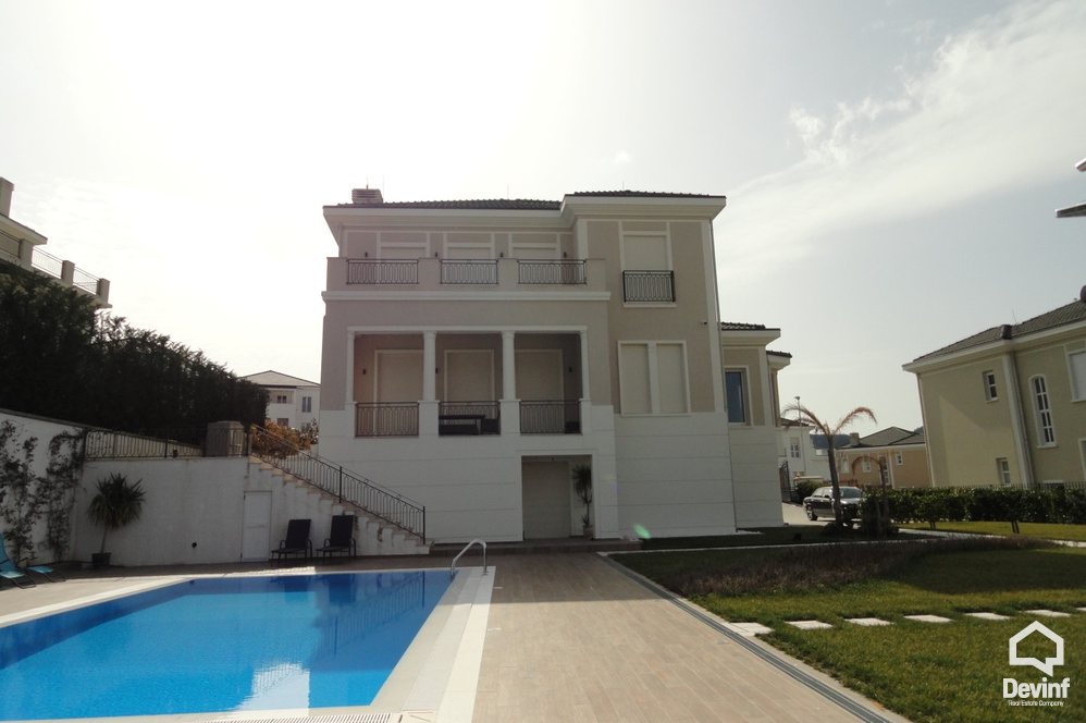 Tirane For Sale Villa Me shume se 4 dhoma House in a residential compound in Tirana periphery, near TEG Shopping Center. Residential Complex