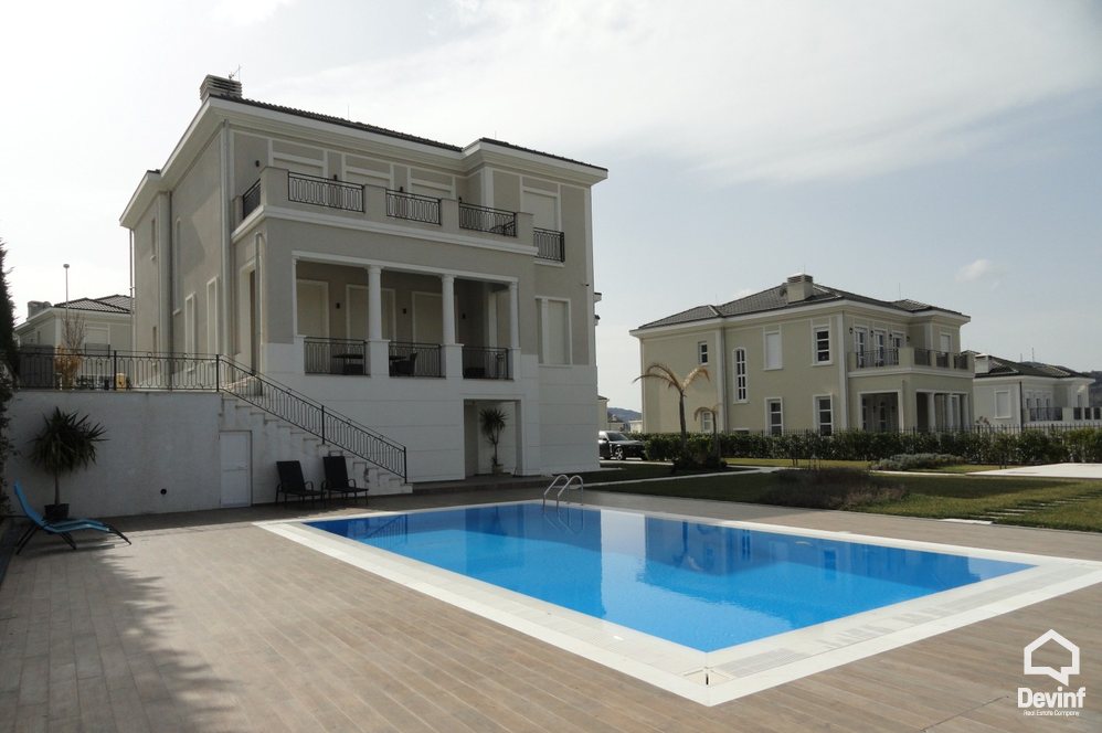 Tirane For Sale Villa Me shume se 4 dhoma House in a residential compound in Tirana periphery, near TEG Shopping Center. Residential Complex