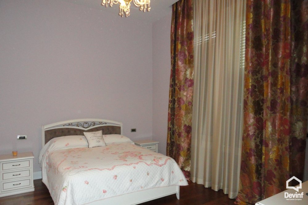 Tirane For Sale Villa Me shume se 4 dhoma House in a residential compound in Tirana periphery, near TEG Shopping Center. Residential Complex