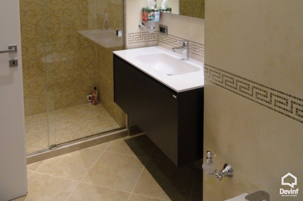 Tirane For Sale Villa Me shume se 4 dhoma House in a residential compound in Tirana periphery, near TEG Shopping Center. Residential Complex