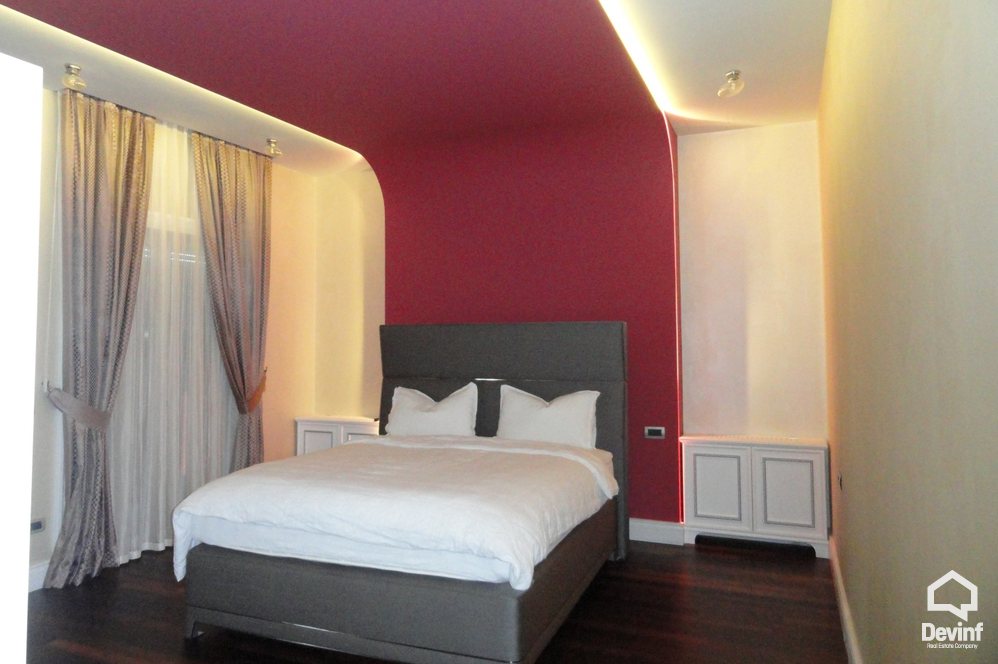 Tirane For Sale Villa Me shume se 4 dhoma House in a residential compound in Tirana periphery, near TEG Shopping Center. Residential Complex