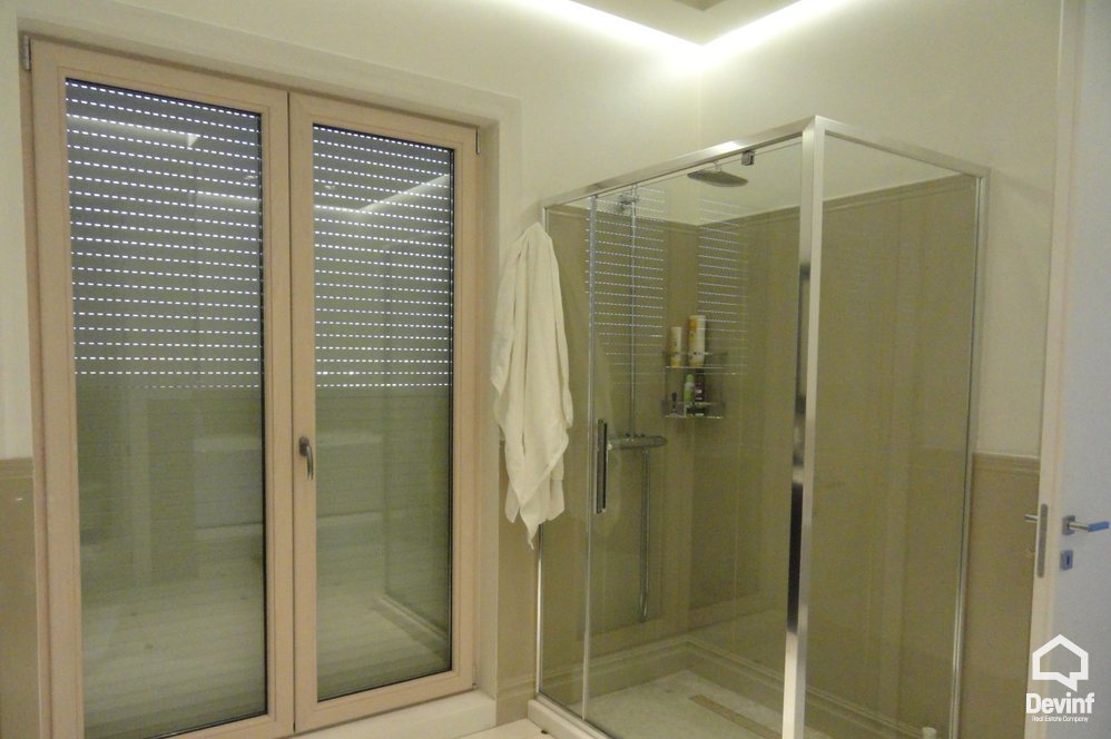 Tirane For Sale Villa Me shume se 4 dhoma House in a residential compound in Tirana periphery, near TEG Shopping Center. Residential Complex