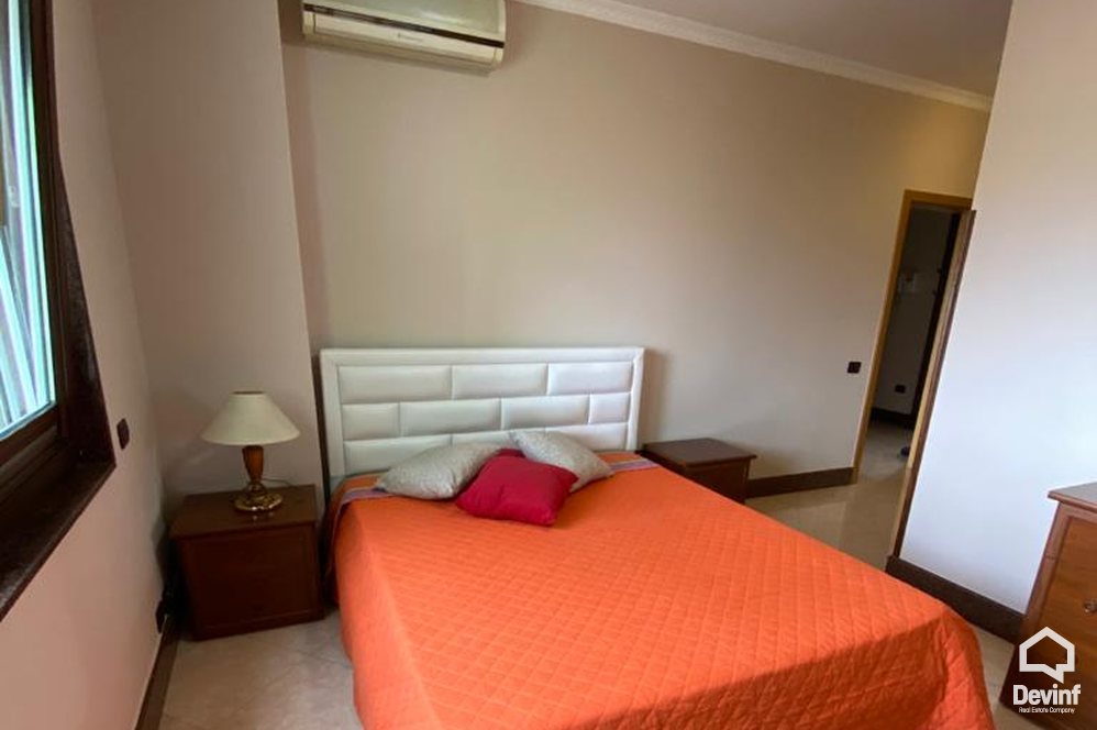 Tirane Qera Apartament 2+1+A Apartament ne zonen e Bllokut apartament