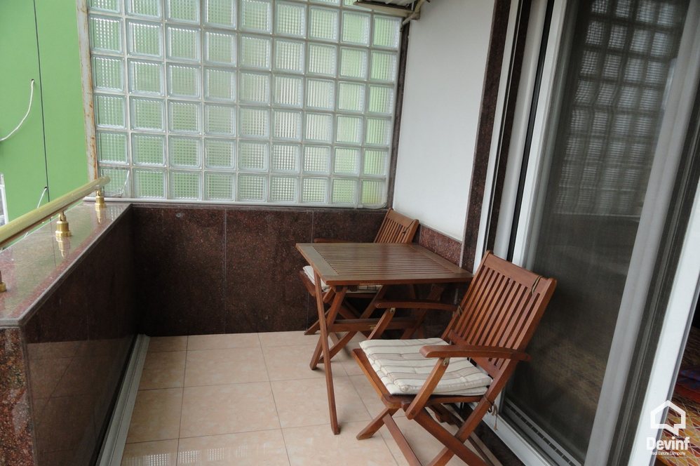 Tirane Qera Apartament 2+1+A Apartament ne zonen e Bllokut apartament