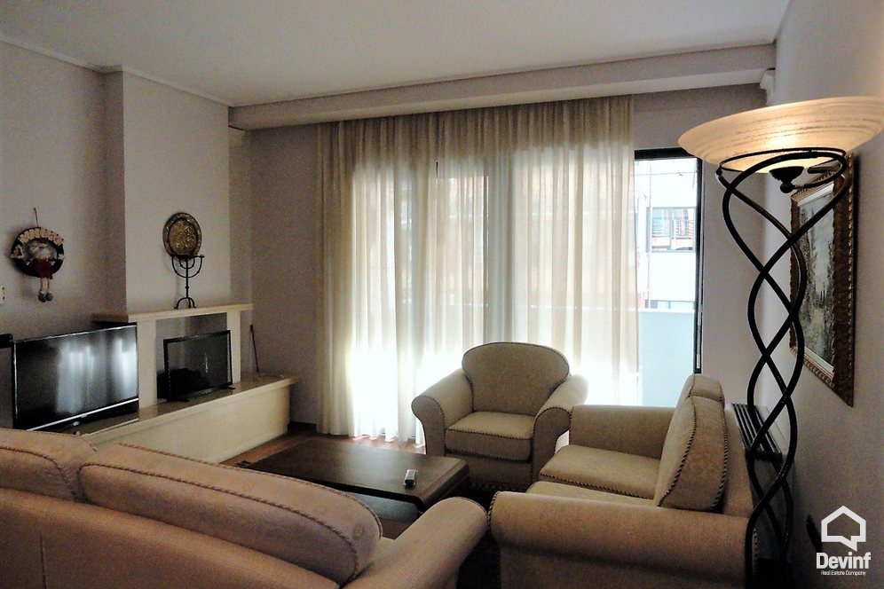 Tirane Qera Apartament 2+1+A Apartament ne zonen e Bllokut apartament