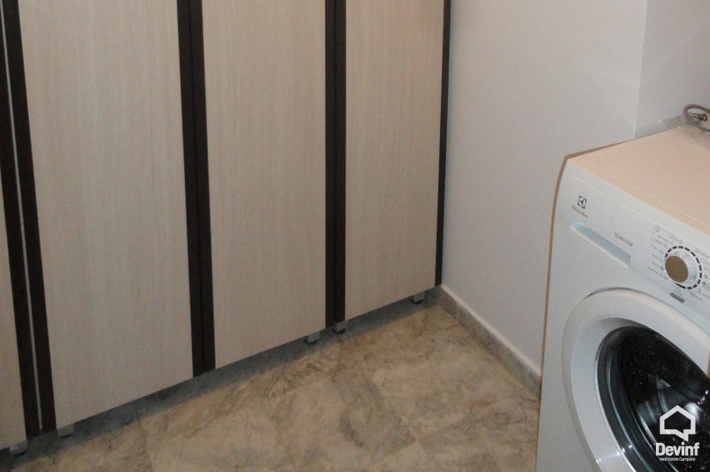 Tirane Qera Apartament 2+1+A Apartament ne zonen e Bllokut apartament