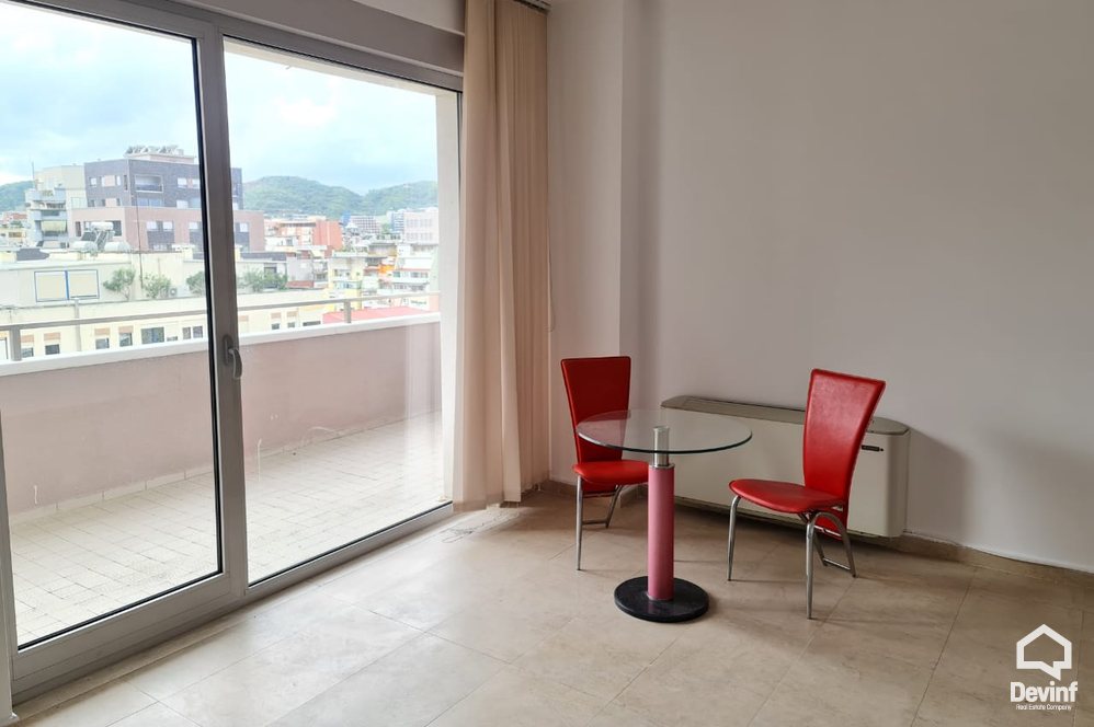 Tirane Shitje Apartament 3+1+G Apartament ne zonen e Bllokut apartament zyre