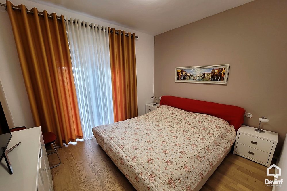 Tirane Qera Apartament 3+1 Apartament ne zonen e Farkes apartament kompleks rezidencial