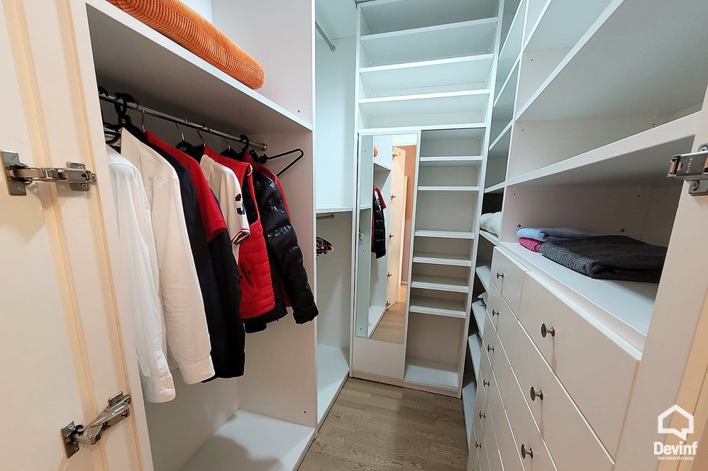 Tirane Qera Apartament 3+1 Apartament ne zonen e Farkes apartament kompleks rezidencial