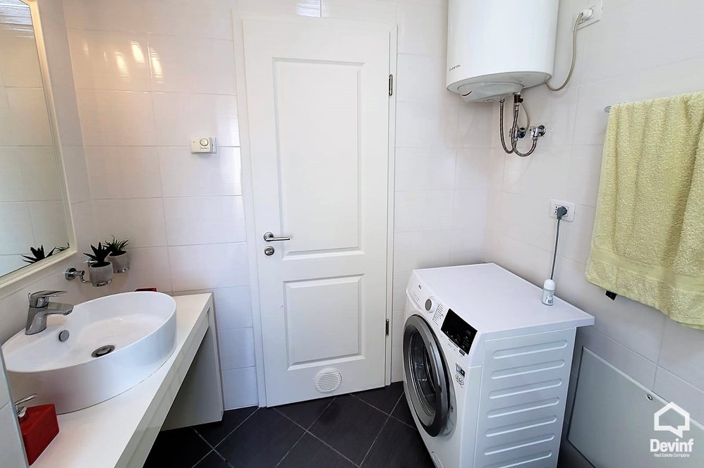 Tirane Qera Apartament 3+1 Apartament ne zonen e Farkes apartament kompleks rezidencial