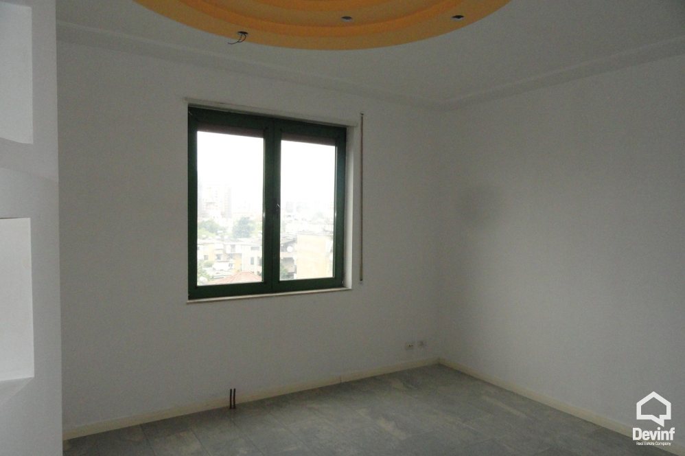 Tirane Qera Zyre 2+1+A Apartament ne zonen prane Piramides zyre