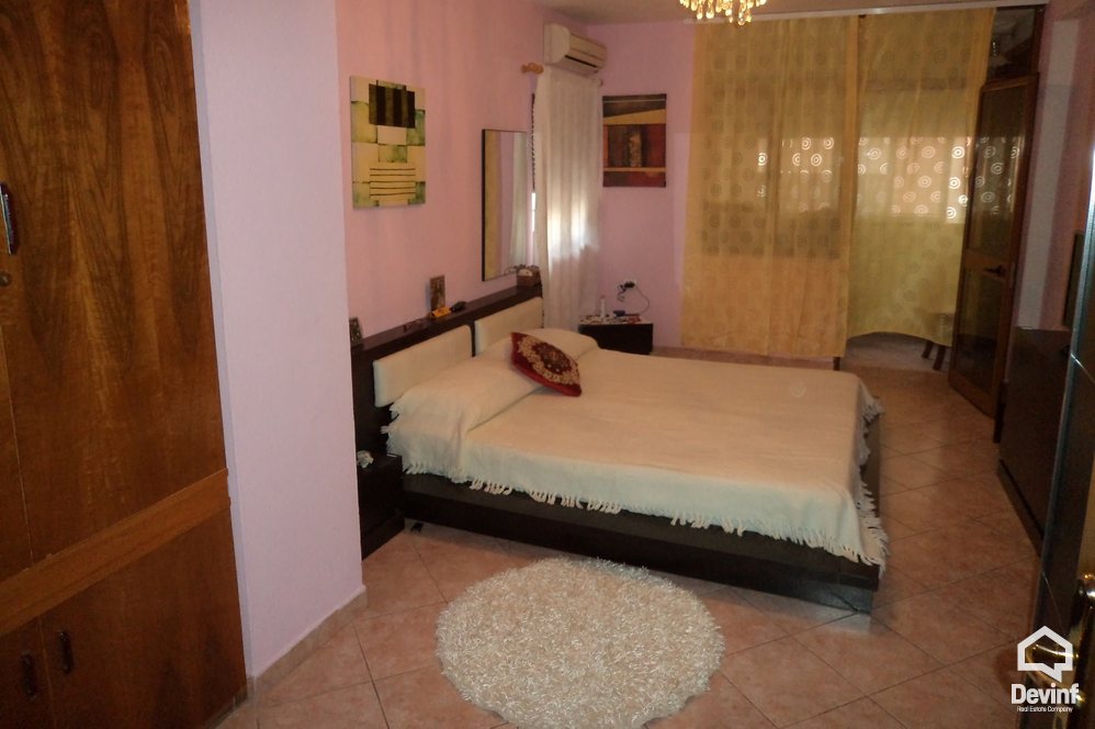 Tirane Shitje Apartament 2+1+G Pallati ndodhet prane Stadiumit Dinamo apartament