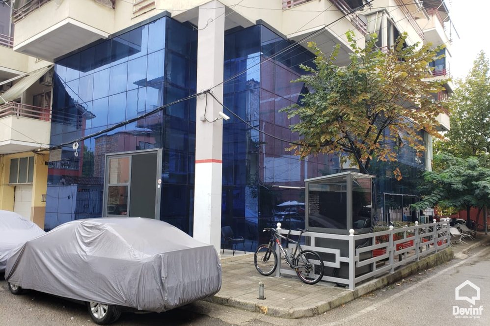 Tirane Qera Dyqan  Dyqan ne zonen e Brrylit zyre spa dyqan klinike dentare qender estetike