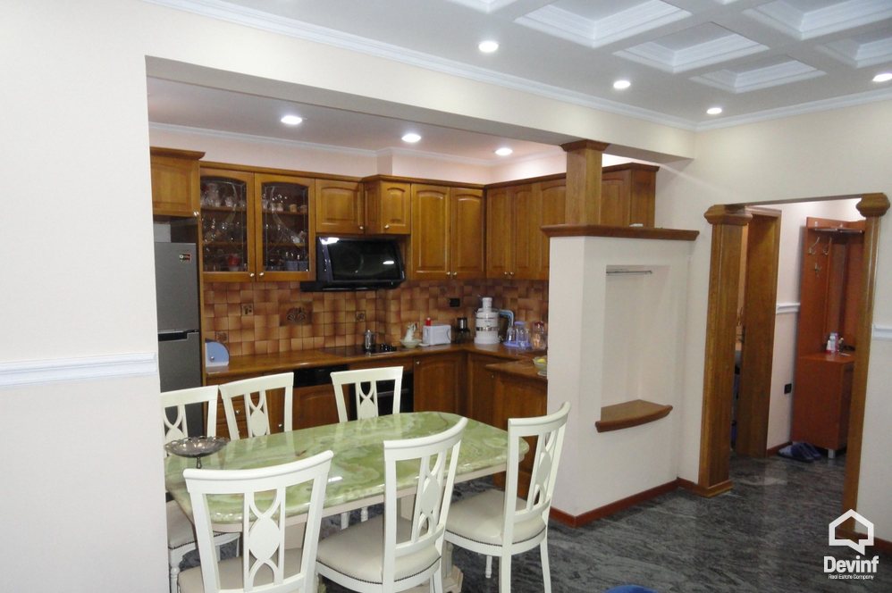 Tirane For Sale Apartment 3+1+A Near the ex Bllkou area, Tirane Apartment