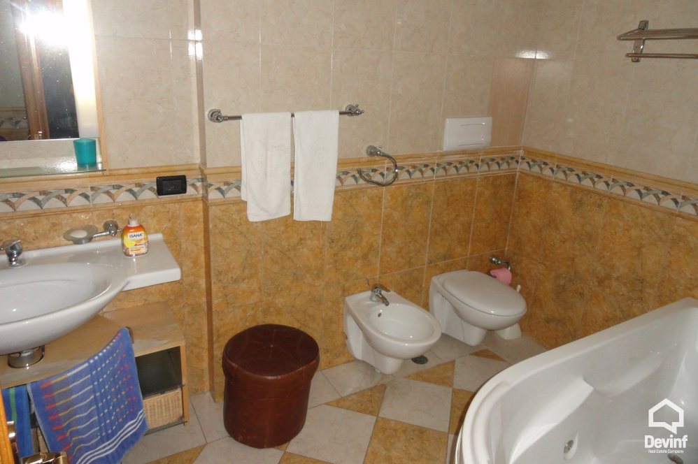 Tirane For Sale Apartment 3+1+A Near the ex Bllkou area, Tirane Apartment
