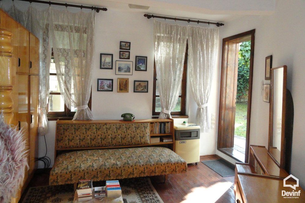 Tirane Qera Shtepi Private 3+1+A Vile ne qytetin e Tiranes apartament