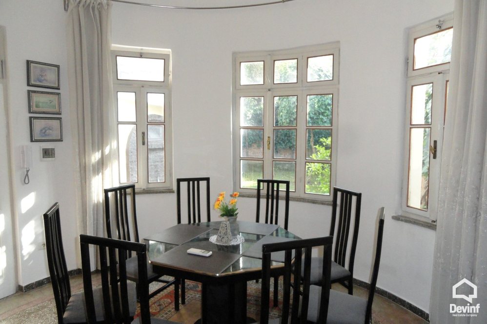 Tirane Qera Shtepi Private 3+1+A Vile ne qytetin e Tiranes apartament