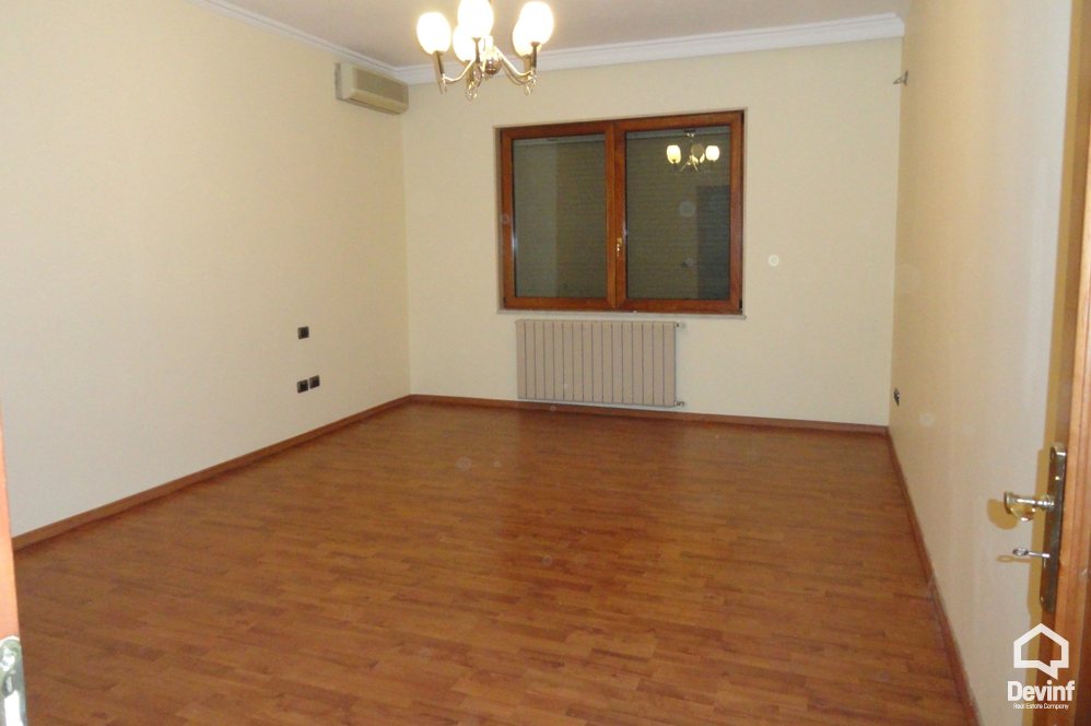 Tirane Shitje Apartament 4+1+G Rruga Komuna e Parisit apartament
