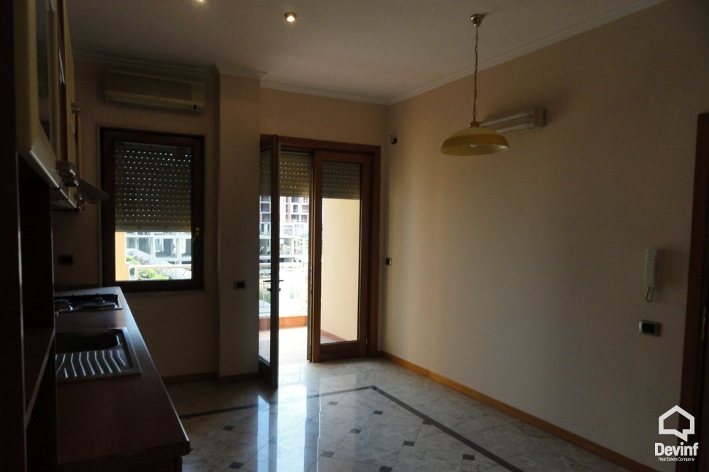 Tirane Shitje Apartament 4+1+G Rruga Komuna e Parisit apartament