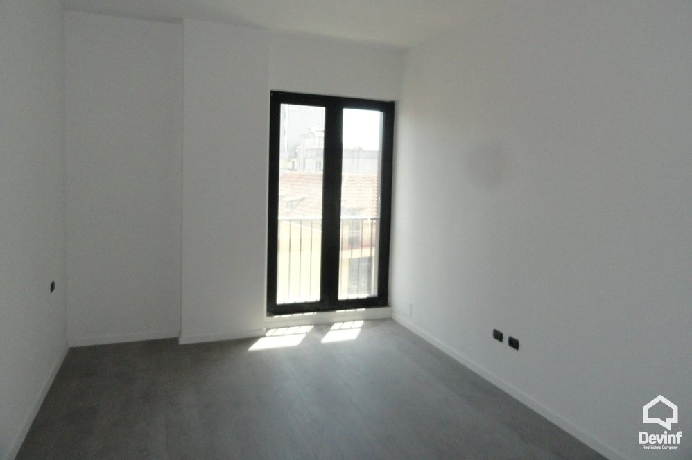Tirane Qera Zyre  Zyre ne Rr. Kavajes zyre