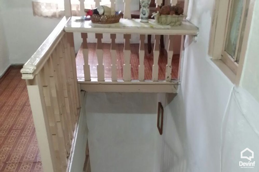 Berat Shitje Vile 3+1+A Ne qender te Qytetit te Berat toke per ndertim
