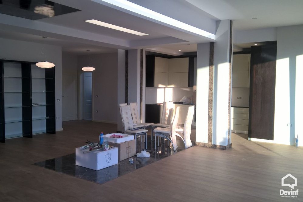 Tirane Qera Apartament 2+1+A Apartament ne qender te Tiranes apartament