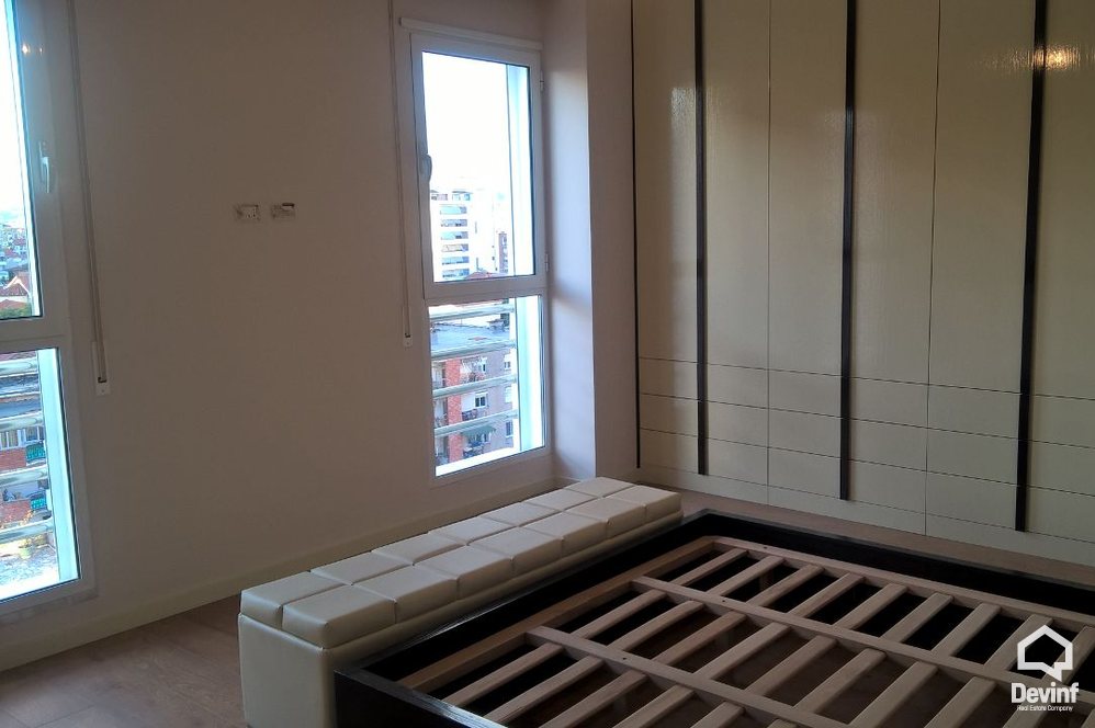 Tirane Qera Apartament 2+1+A Apartament ne qender te Tiranes apartament